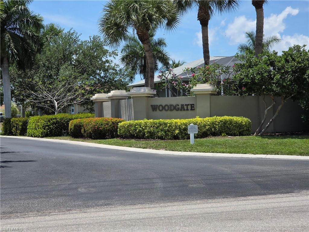 Community entrance sign