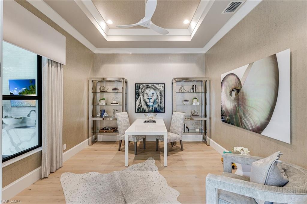 760 Park Shore DR photo 23