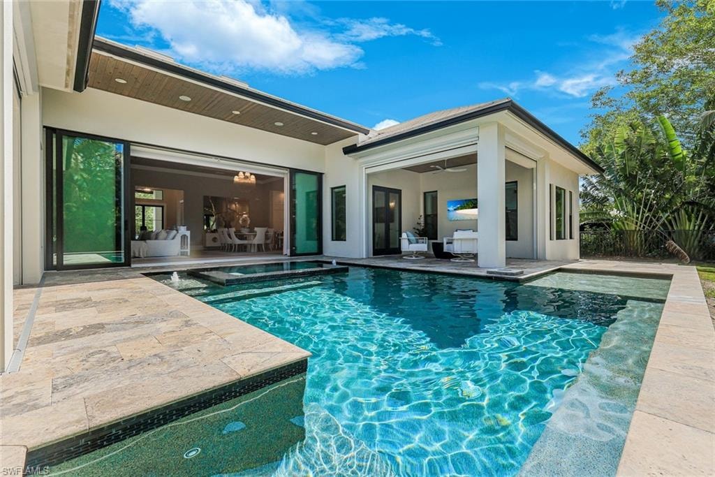 760 Park Shore DR photo 30