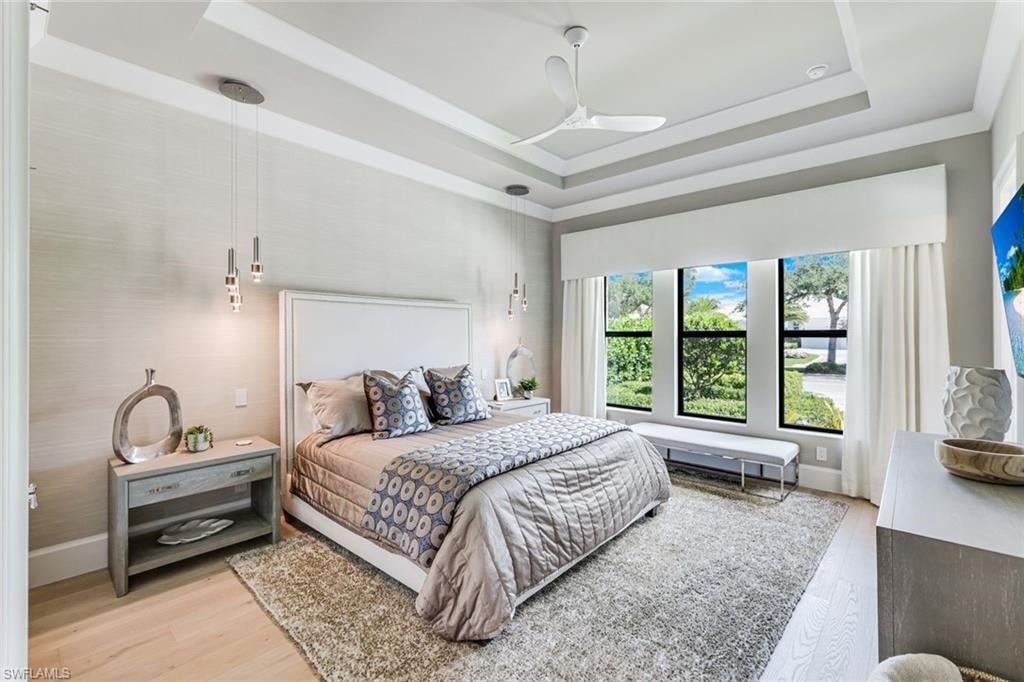 760 Park Shore DR photo 19