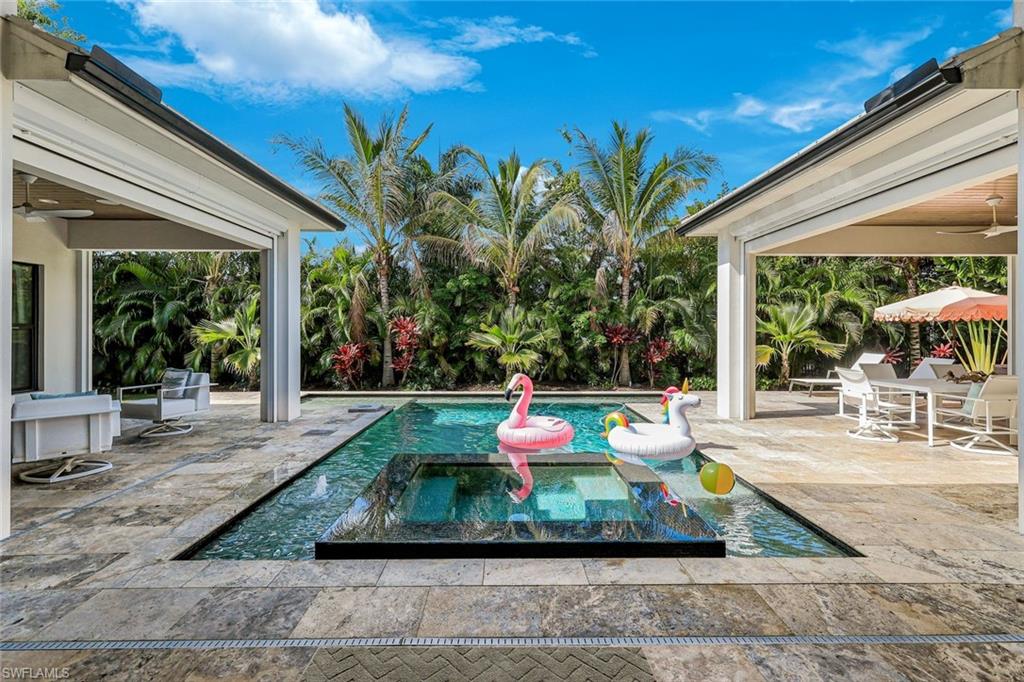 760 Park Shore DR photo 31