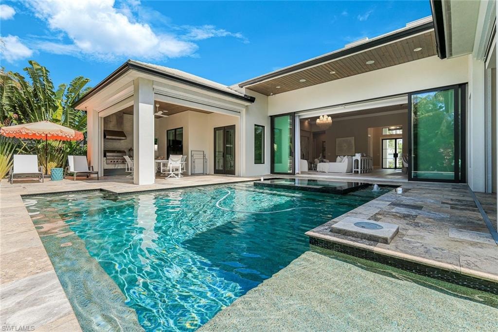 760 Park Shore DR photo 29