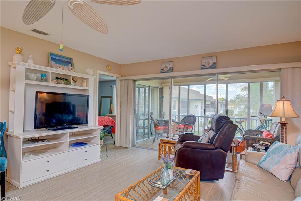 325 Charlemagne BLVD A209 photo 8