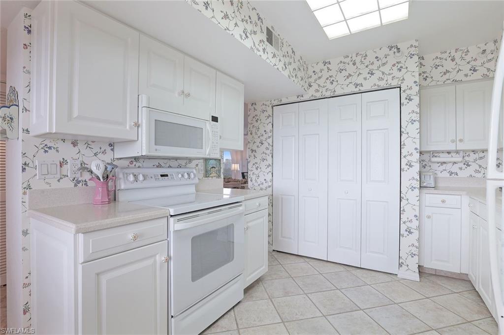 5501 Heron Point DR 702 photo 8