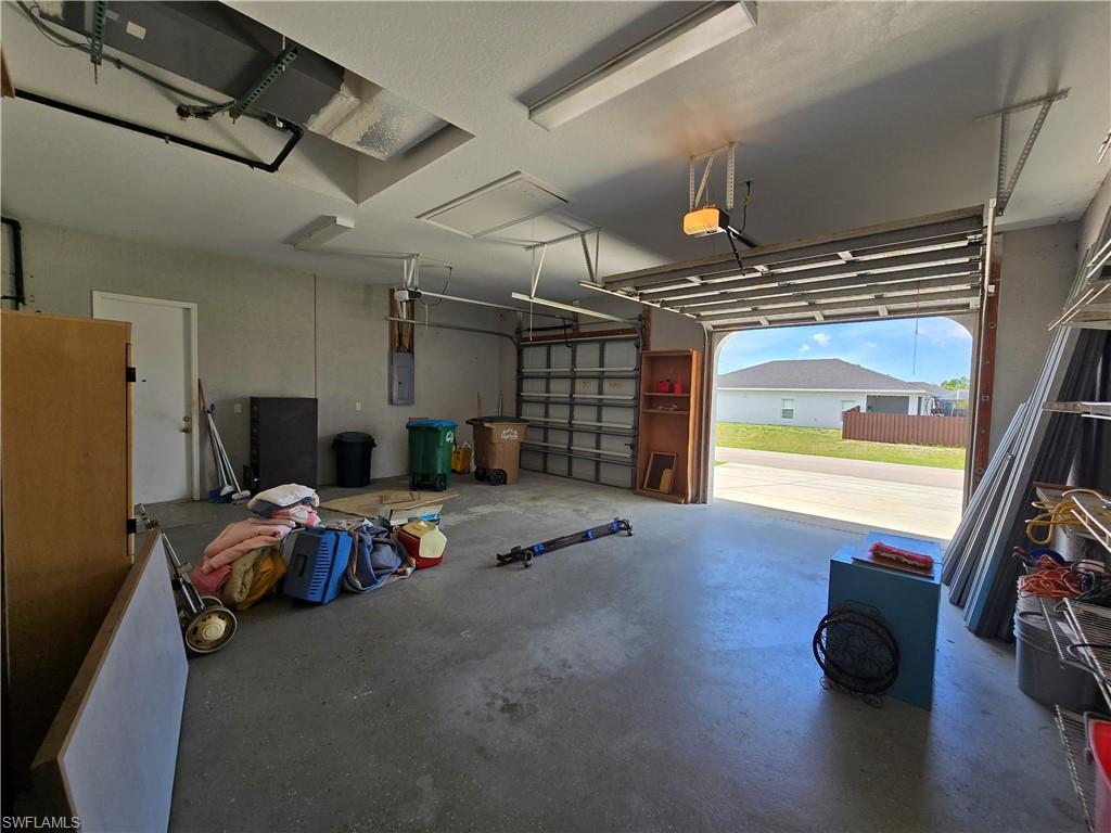 Oversized 2 car garage