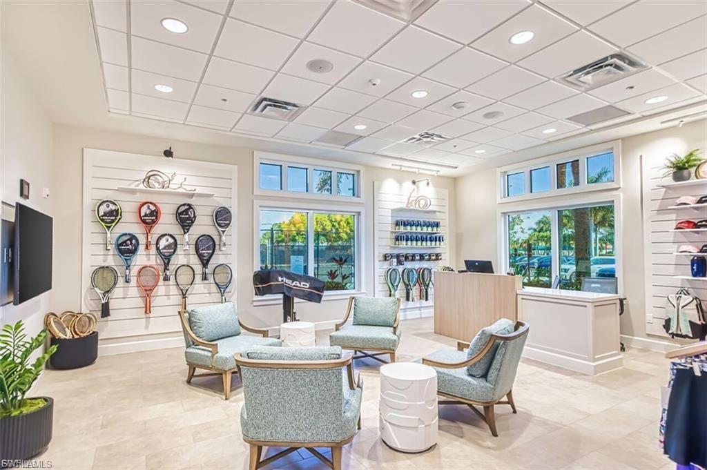Tennis Shop