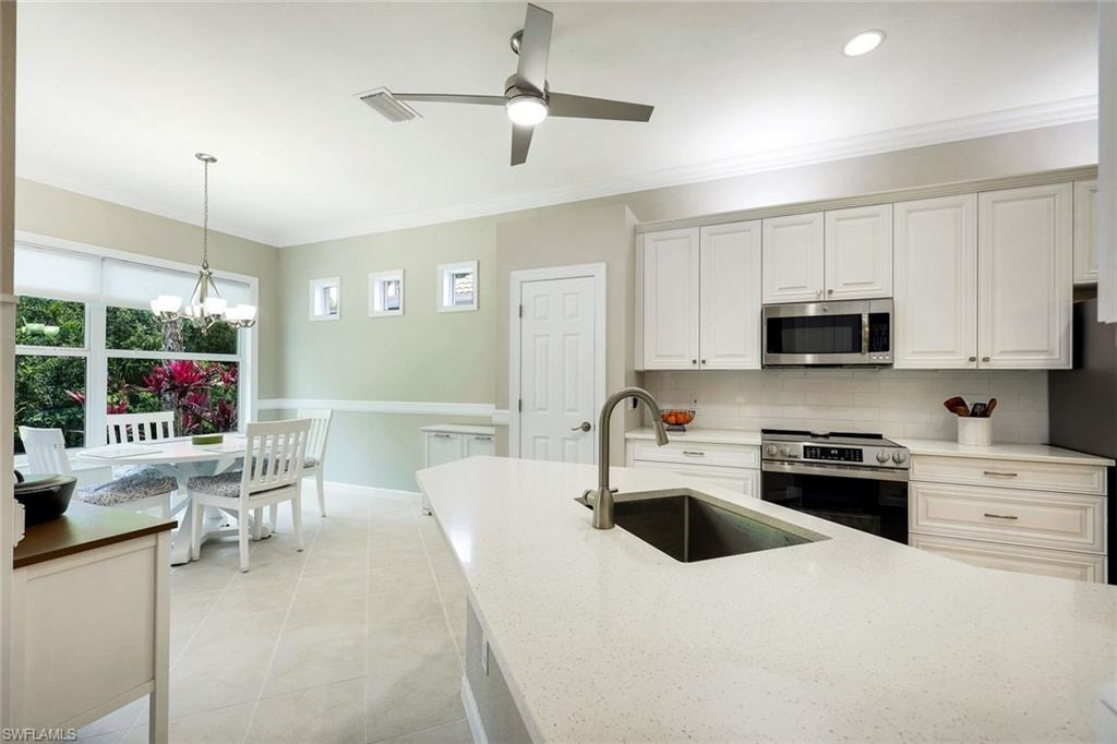 16221 Parque LN photo 7