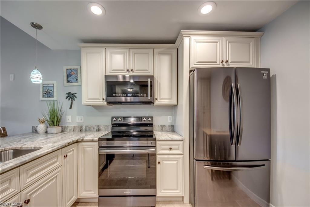 6337 Royal Woods DR photo 7