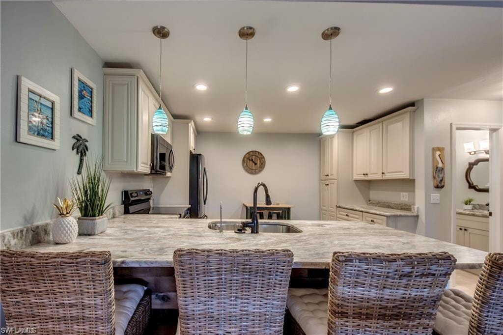 6337 Royal Woods DR