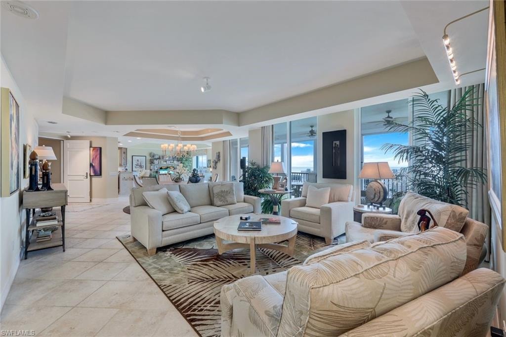 295 Grande WAY 1202