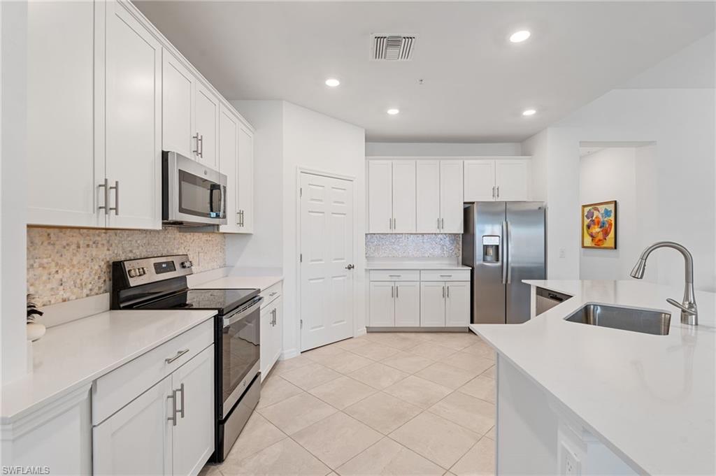 12050 Santaluz DR 202
