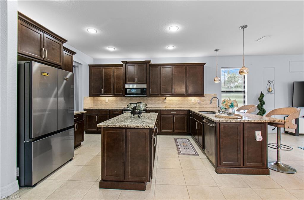 10143 Chesapeake Bay DR