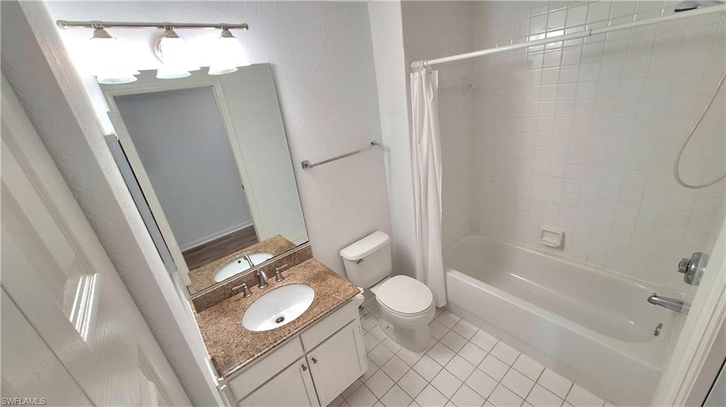 4720 Saint Croix LN 118 photo 10