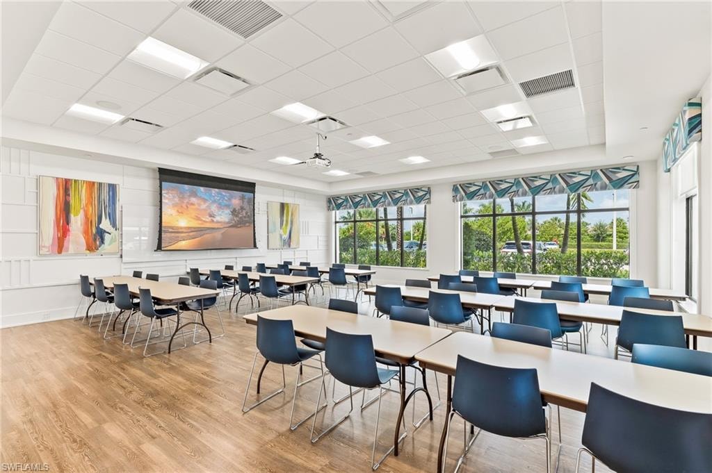 Arts & Crafts Room