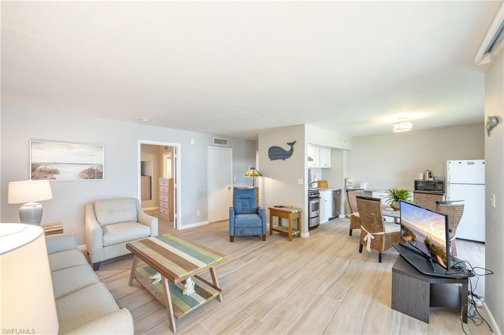 1085 Bald Eagle DR E206