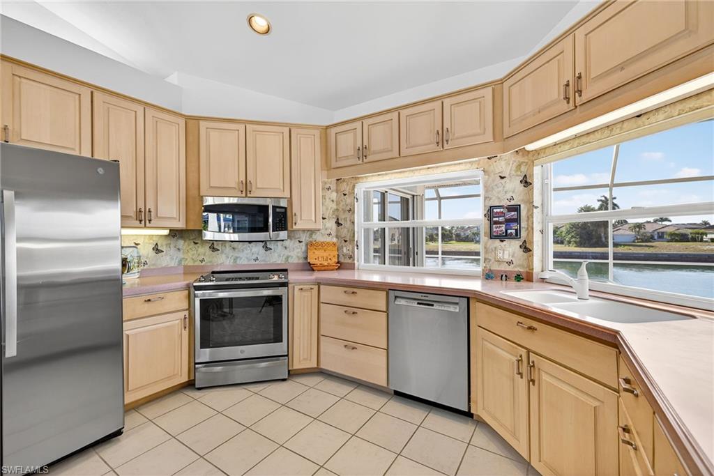 489 Adirondack CT photo 13