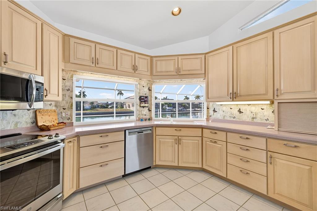 489 Adirondack CT photo 12