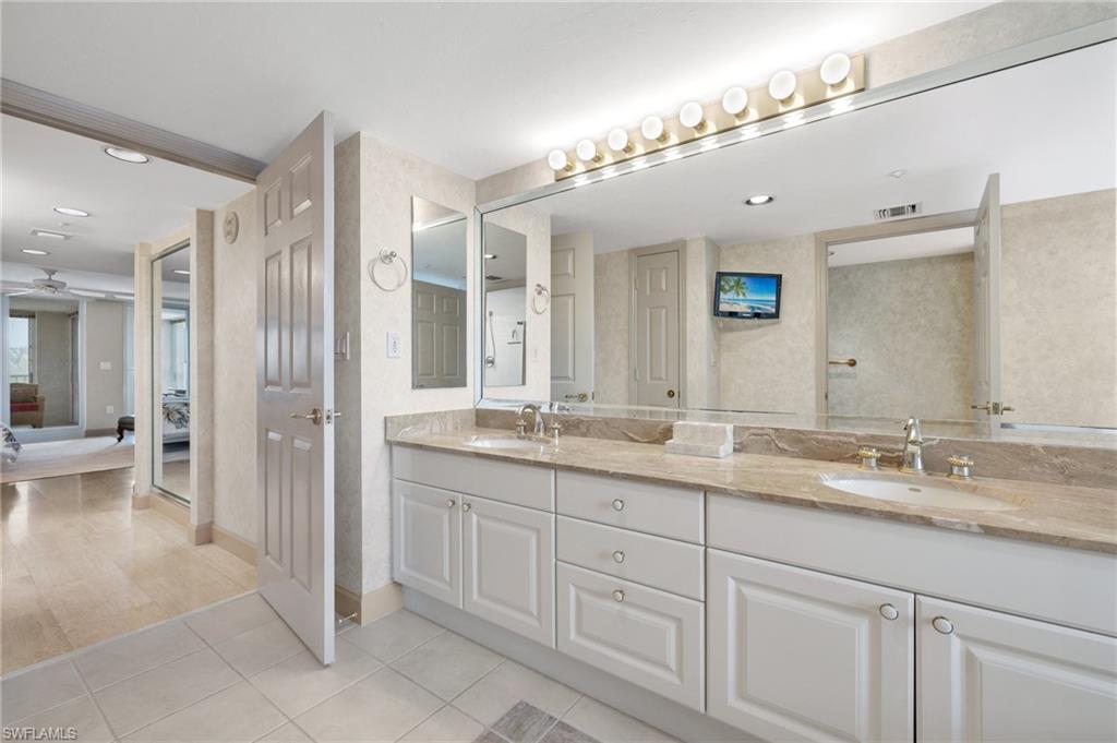 6849 Grenadier BLVD 201 photo 23