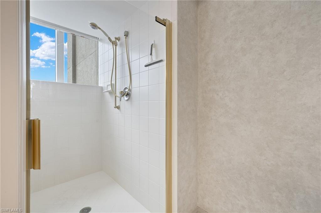 6849 Grenadier BLVD 201 photo 24