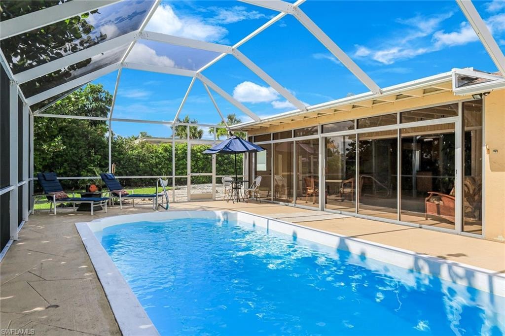 Relax poolside AND canal side all winter long...