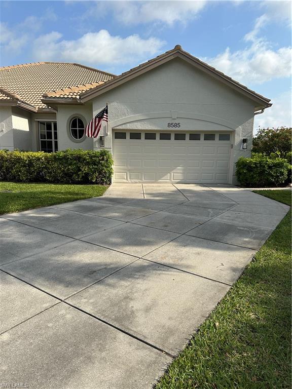 8564 Fairway BEND
