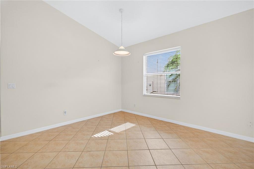 8369 Sumner AVE photo 7