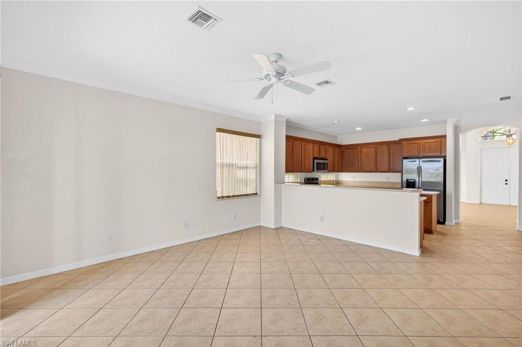 8369 Sumner AVE photo 8