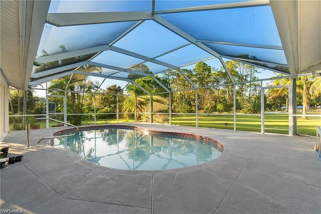 6011 Sea Grass LN photo 6