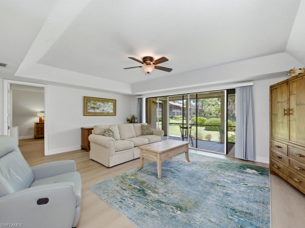3207 Horse Carriage WAY 403