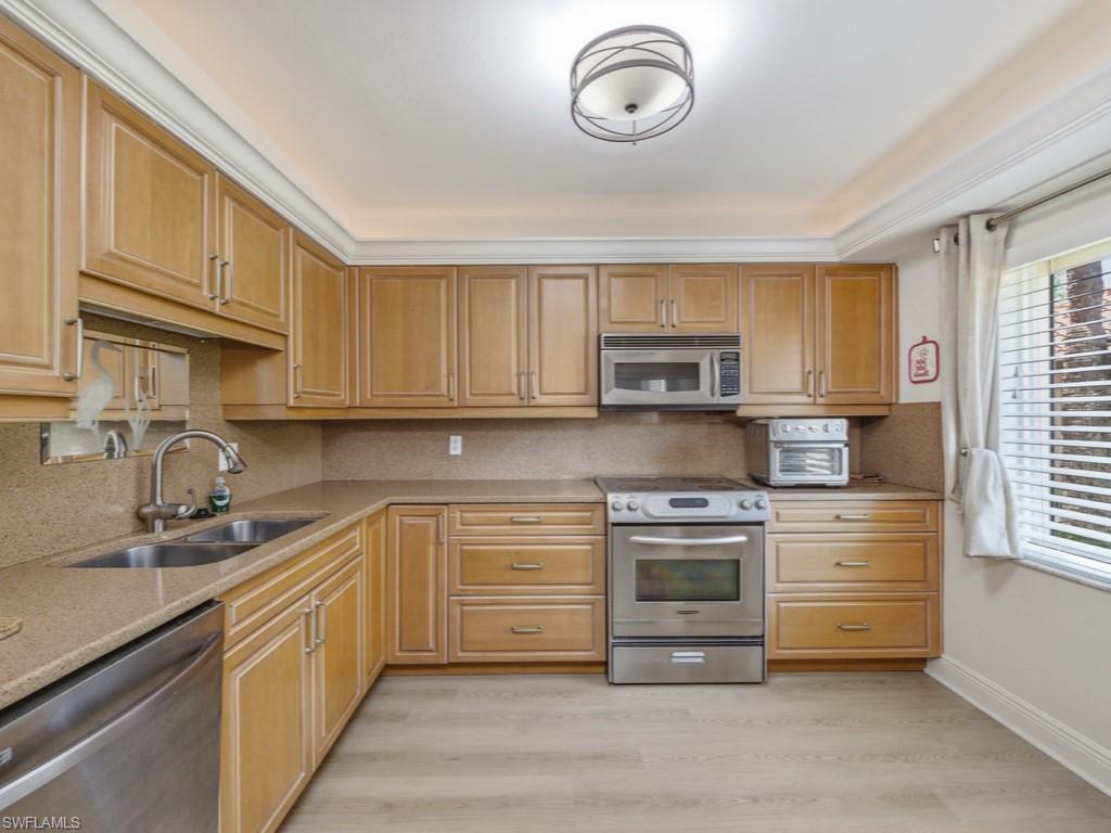 3207 Horse Carriage WAY 403