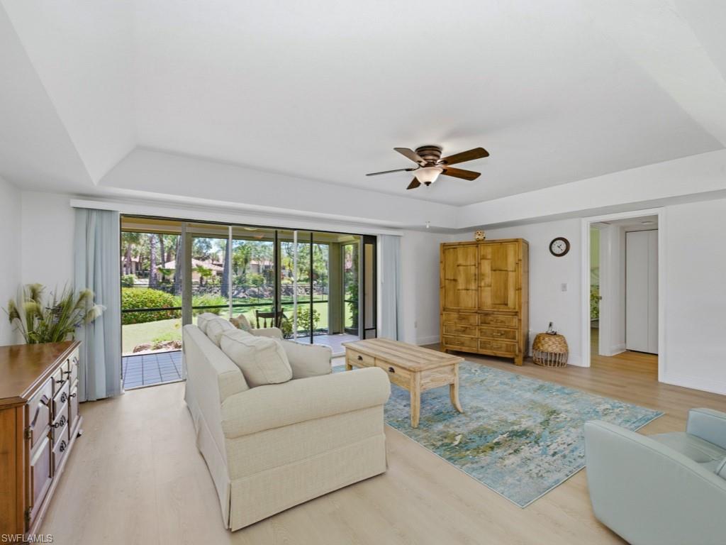 3207 Horse Carriage WAY 403