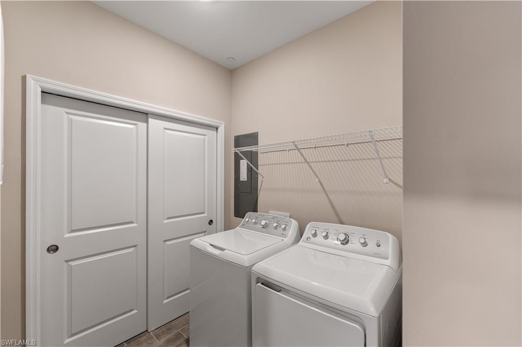 Clothes washing area with independent washer and dryer