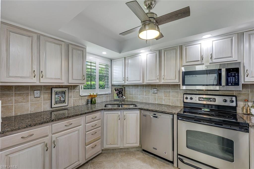 29 High Point CIR E 107 photo 7