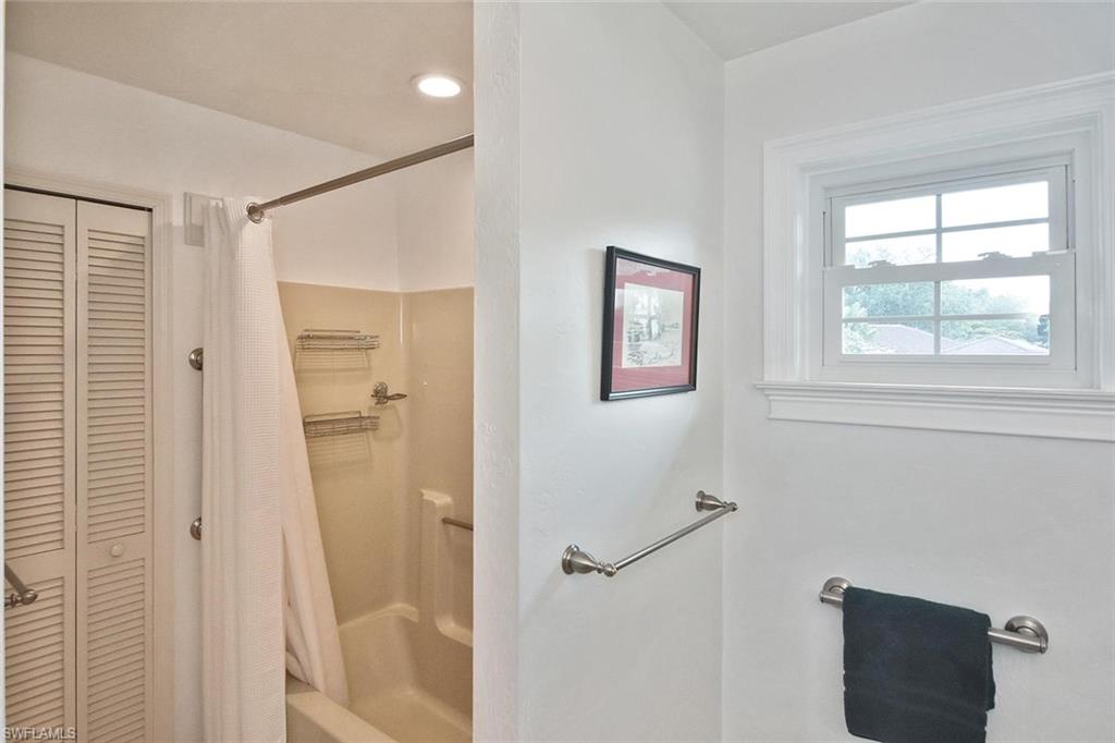 7226 Hendry Creek DR photo 29