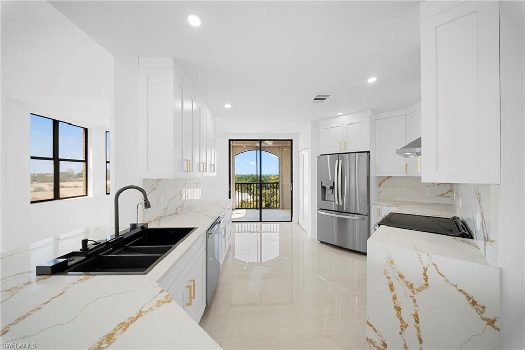 7008 Pelican Bay BLVD H501