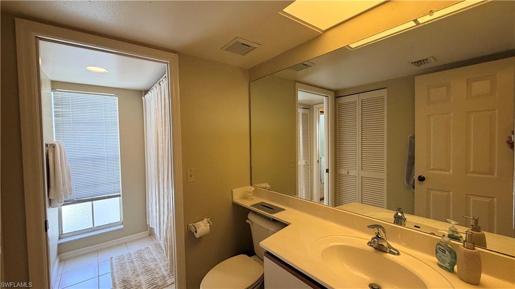 Guess bathroom