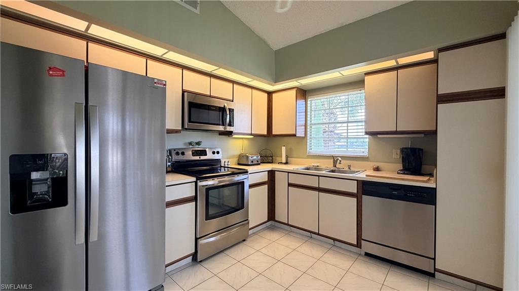 14977 Rivers Edge CT 219 photo 29