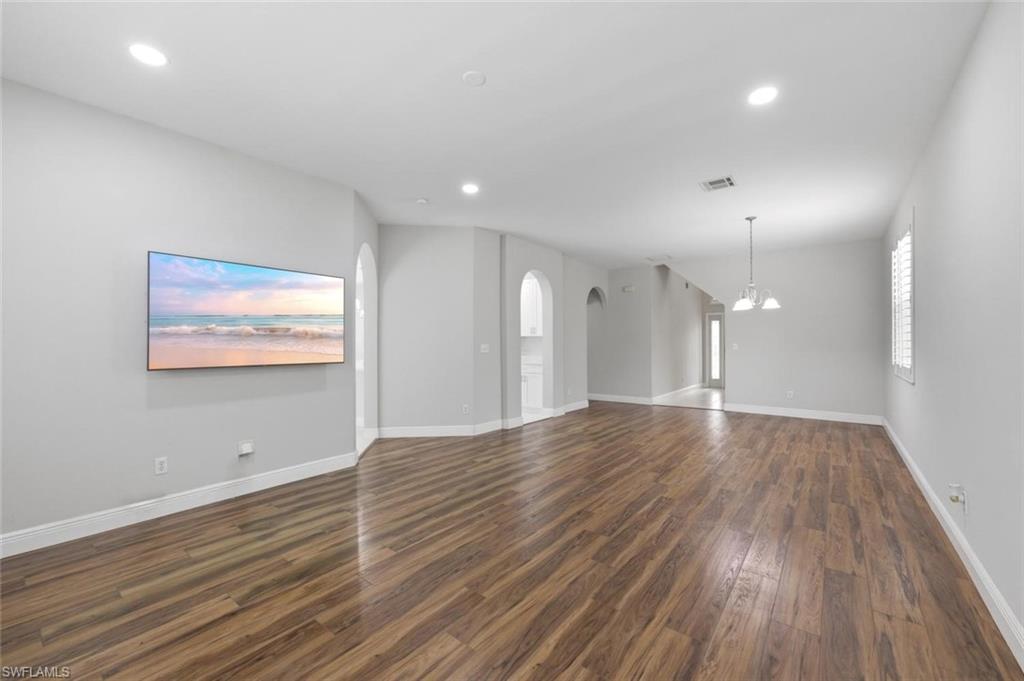 11528 Woodmount LN photo 6