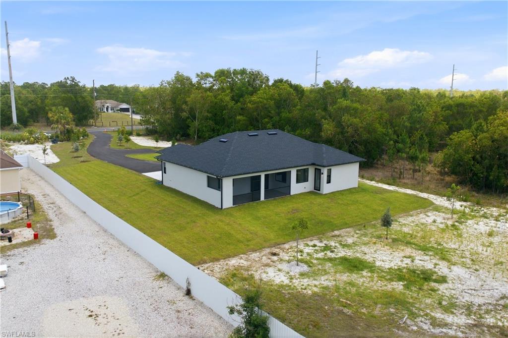 4431 Everglades BLVD N photo 39