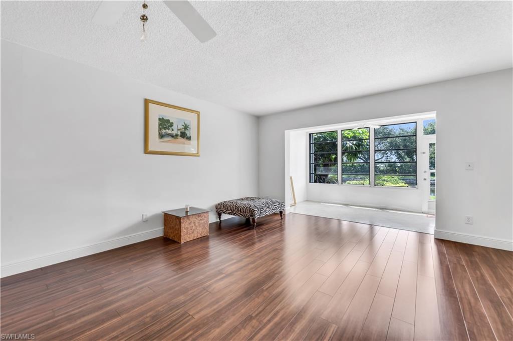600 Valley Stream DR D3 photo 6