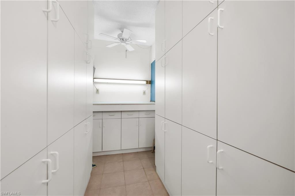 600 Valley Stream DR D3 photo 18