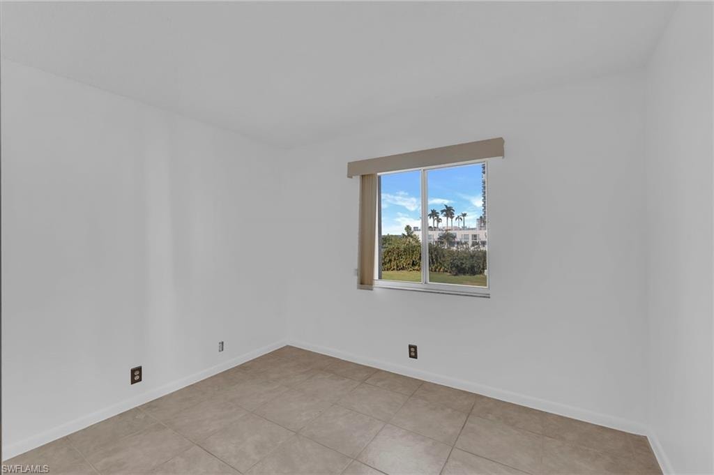 2875 Palm Beach BLVD 205 photo 14