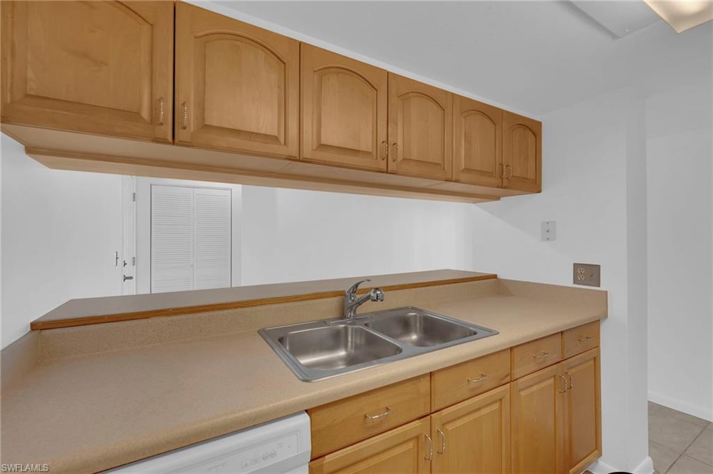 2875 Palm Beach BLVD 205 photo 13