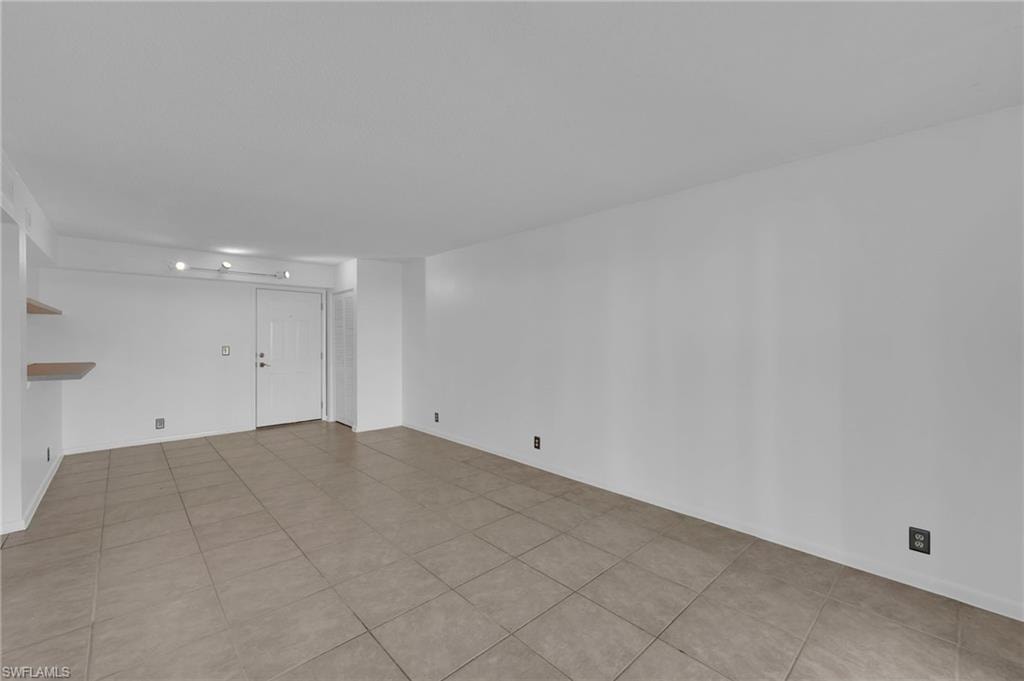 2875 Palm Beach BLVD 205 photo 8