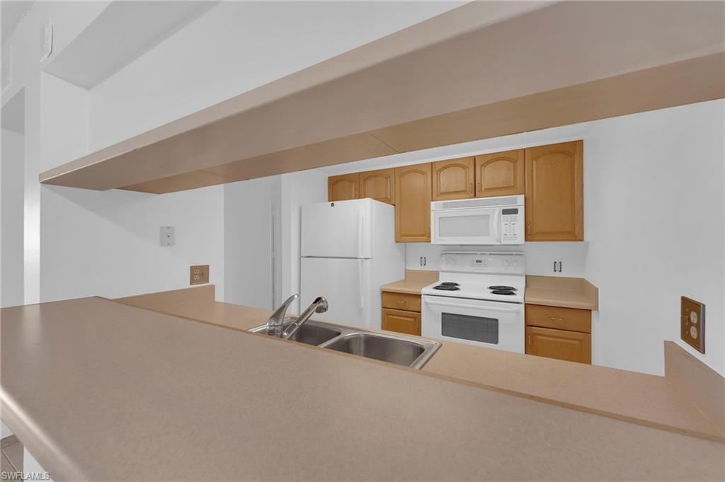 2875 Palm Beach BLVD 205 photo 6