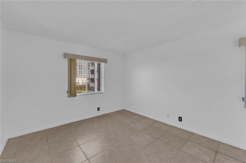 2875 Palm Beach BLVD 205 photo 18