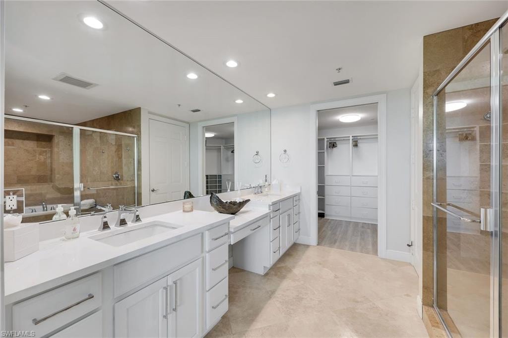 275 Indies WAY 1703 photo 11