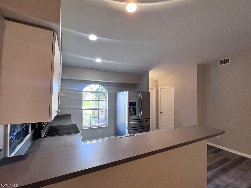 1809 SW Santa Barbara PL