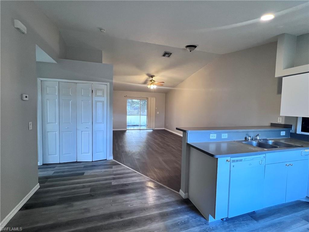 1809 SW Santa Barbara PL photo 8