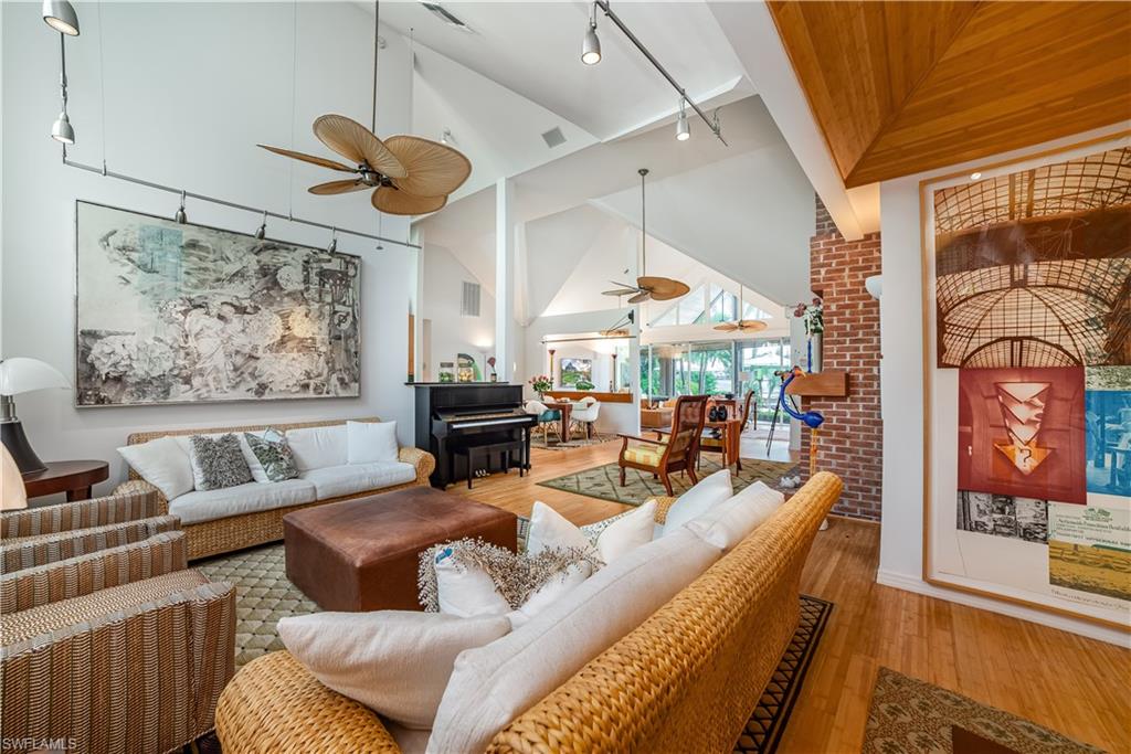 883 Galleon DR